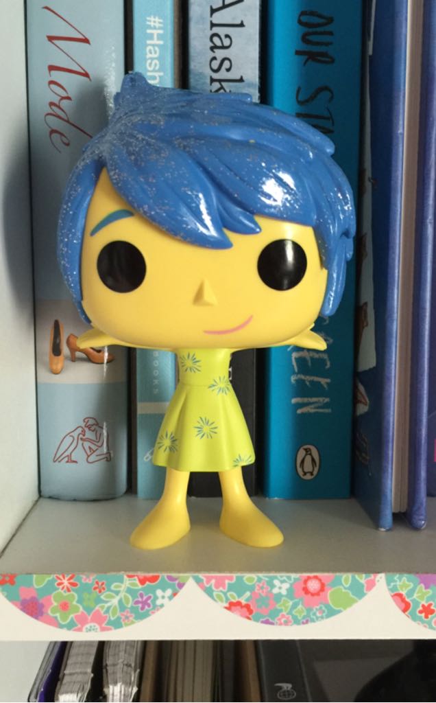 Joy [Glitter] - Inside Out vinyl figure collectible [Barcode 849803056339] - Main Image 2