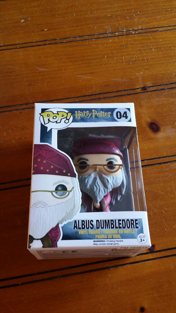 Albus Dumbledore - Harry Potter vinyl figure collectible [Barcode 849803058630] - Main Image 2