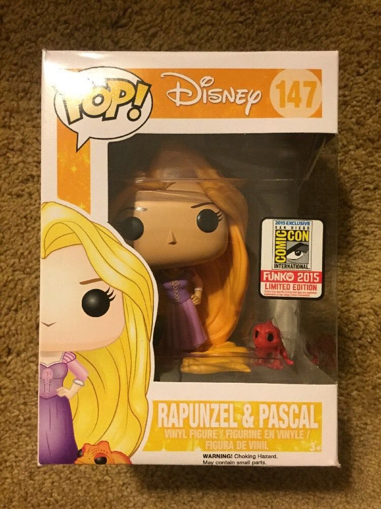 Rapunzel & Pascal (Red) - Tangled vinyl figure collectible [Barcode 849803056391] - Main Image 2