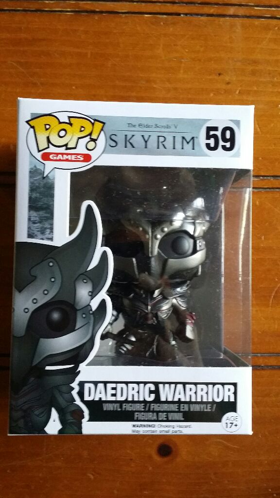 Skyrim: Daedric Warrior - The Elder Scrolls vinyl figure collectible [Barcode 849803052683] - Main Image 2