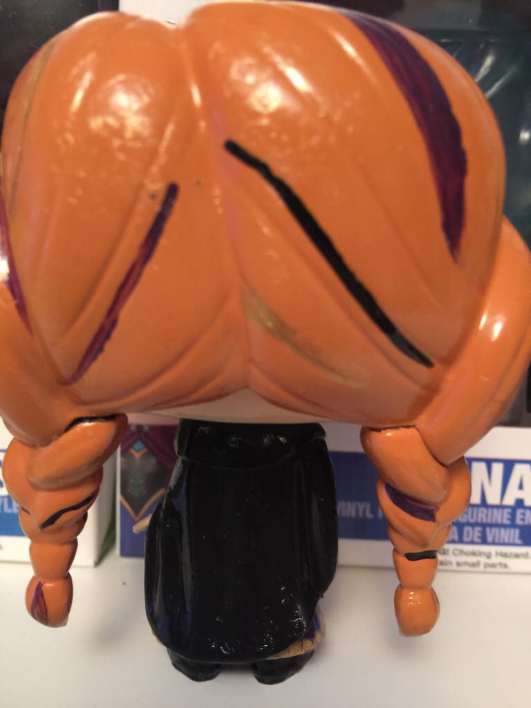 Anna - Frozen vinyl figure collectible - Main Image 2