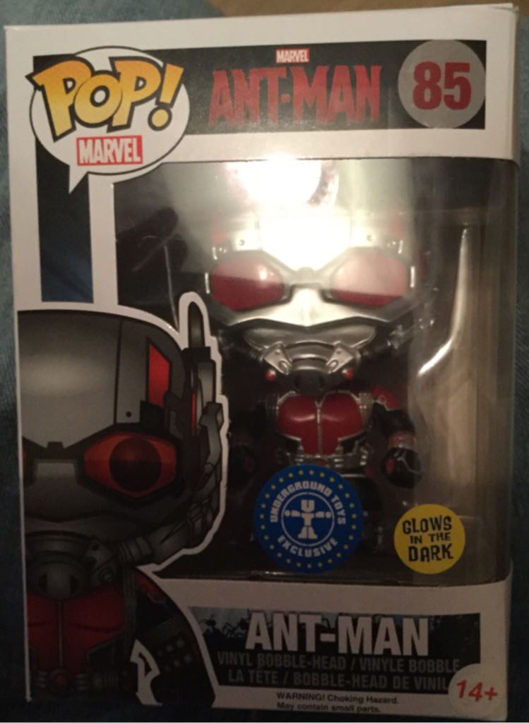 Ant-Man - Marvel Universe vinyl figure collectible [Barcode 849803056186] - Main Image 2
