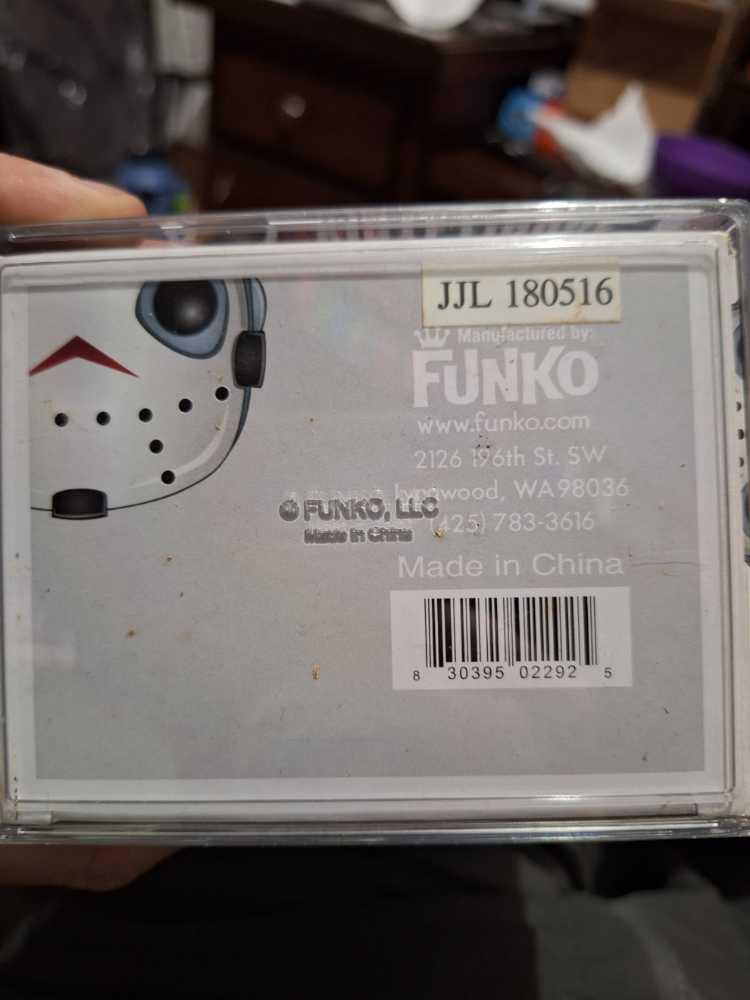 Friday The 13th - Friday the 13th vinyl figure collectible [Barcode 001855430011] - Main Image 4