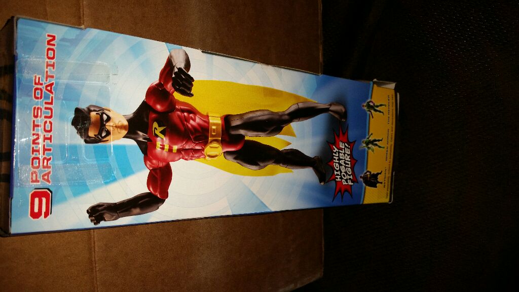 robin  vinyl figure collectible [Barcode 887961189247] - Main Image 2