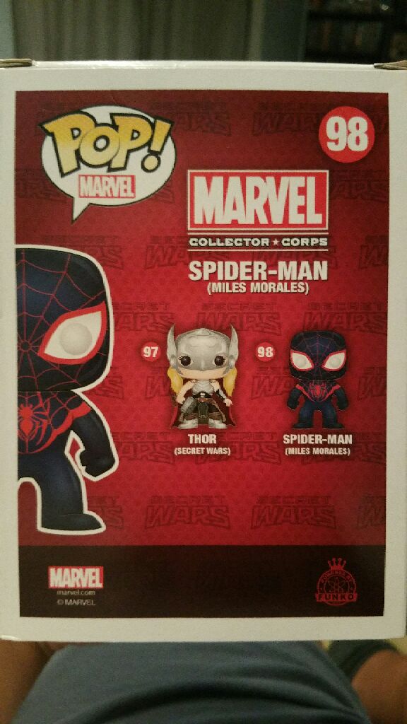 Spider-Man (Miles Morales) - Spider-Man vinyl figure collectible - Main Image 2
