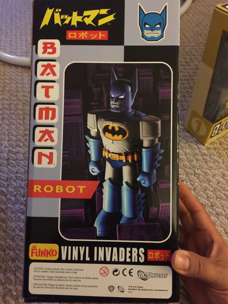 Batman Vinyl Invaders - Batman vinyl figure collectible [Barcode 830395026749] - Main Image 2