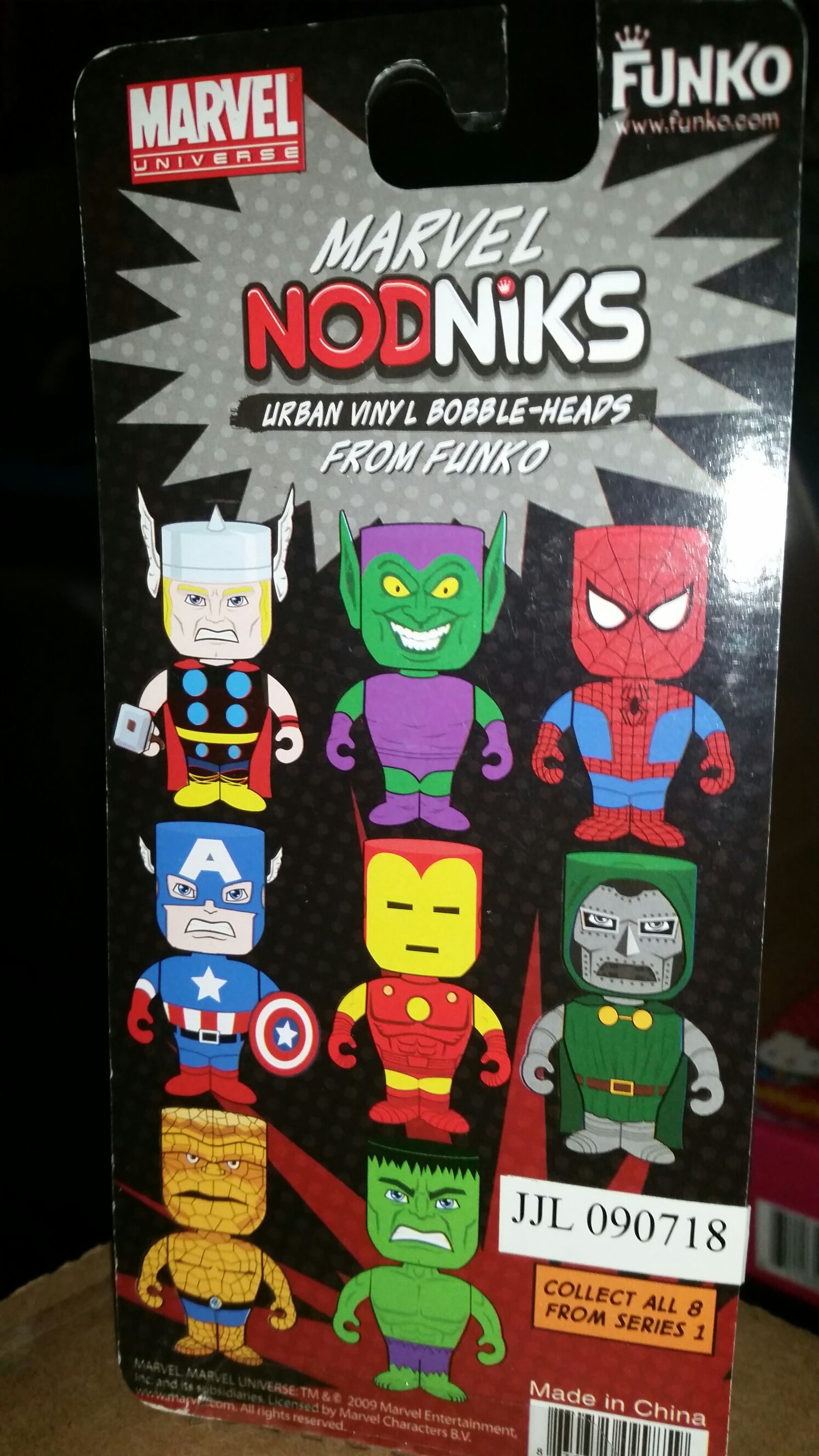 Iron Man - Marvel Universe vinyl figure collectible [Barcode 830395099859] - Main Image 2