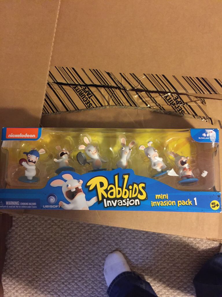 Lt. Starbuck (White)