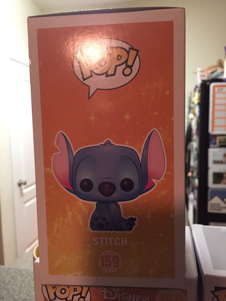 Stitch (Seated) (Flocked) - Lilo and Stitch vinyl figure collectible - Main Image 2