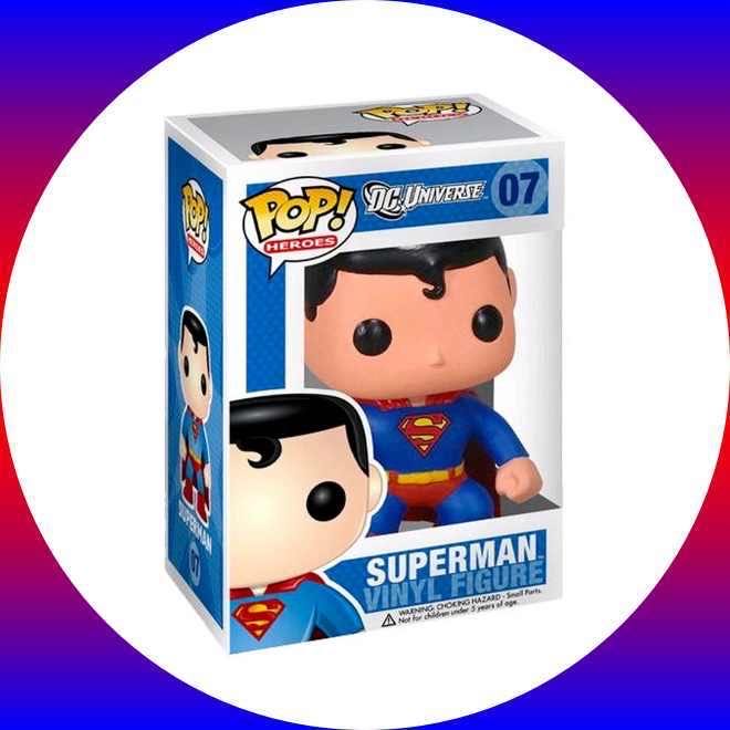 Superman - DC Universe vinyl figure collectible - Main Image 3