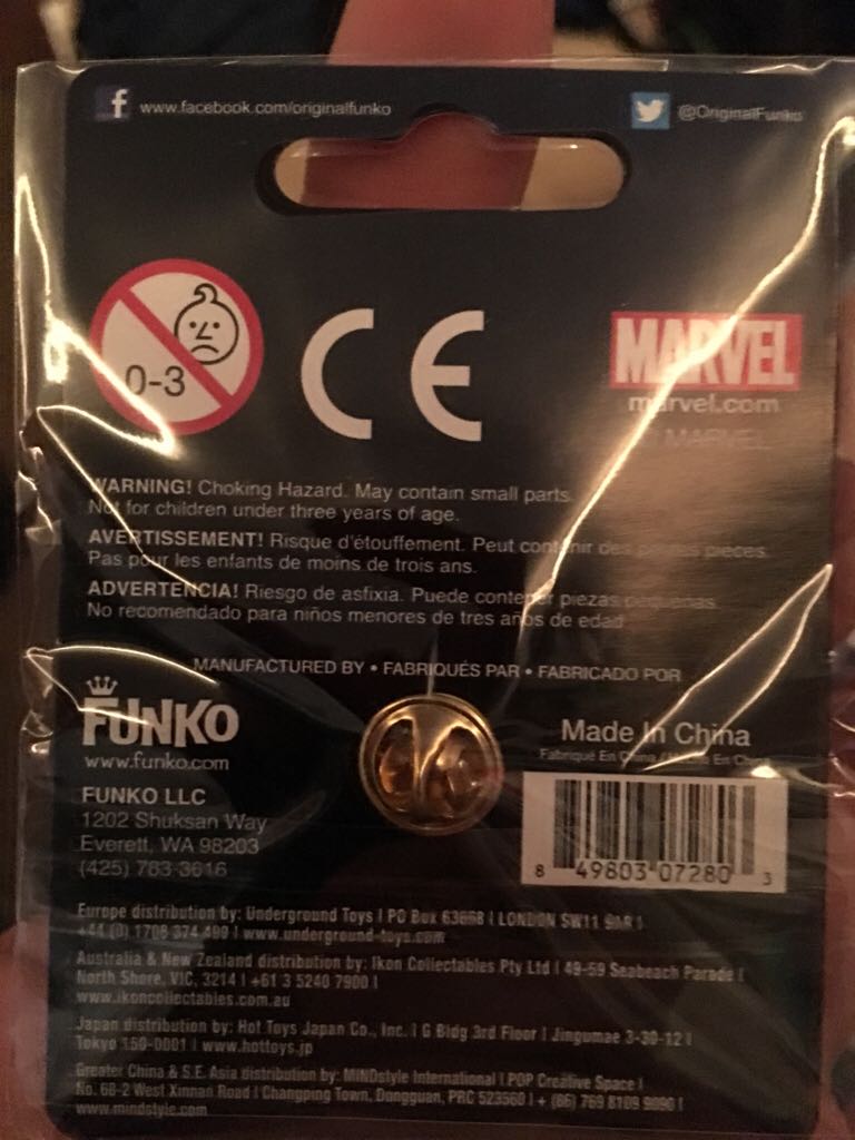 Deadpool Pin - Marvel Universe vinyl figure collectible [Barcode 849803072803] - Main Image 2