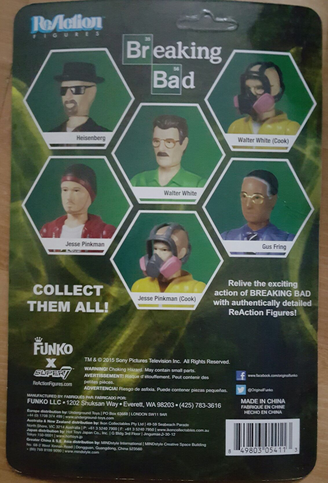 Gus Fring - Breaking Bad vinyl figure collectible [Barcode 849803054113] - Main Image 2