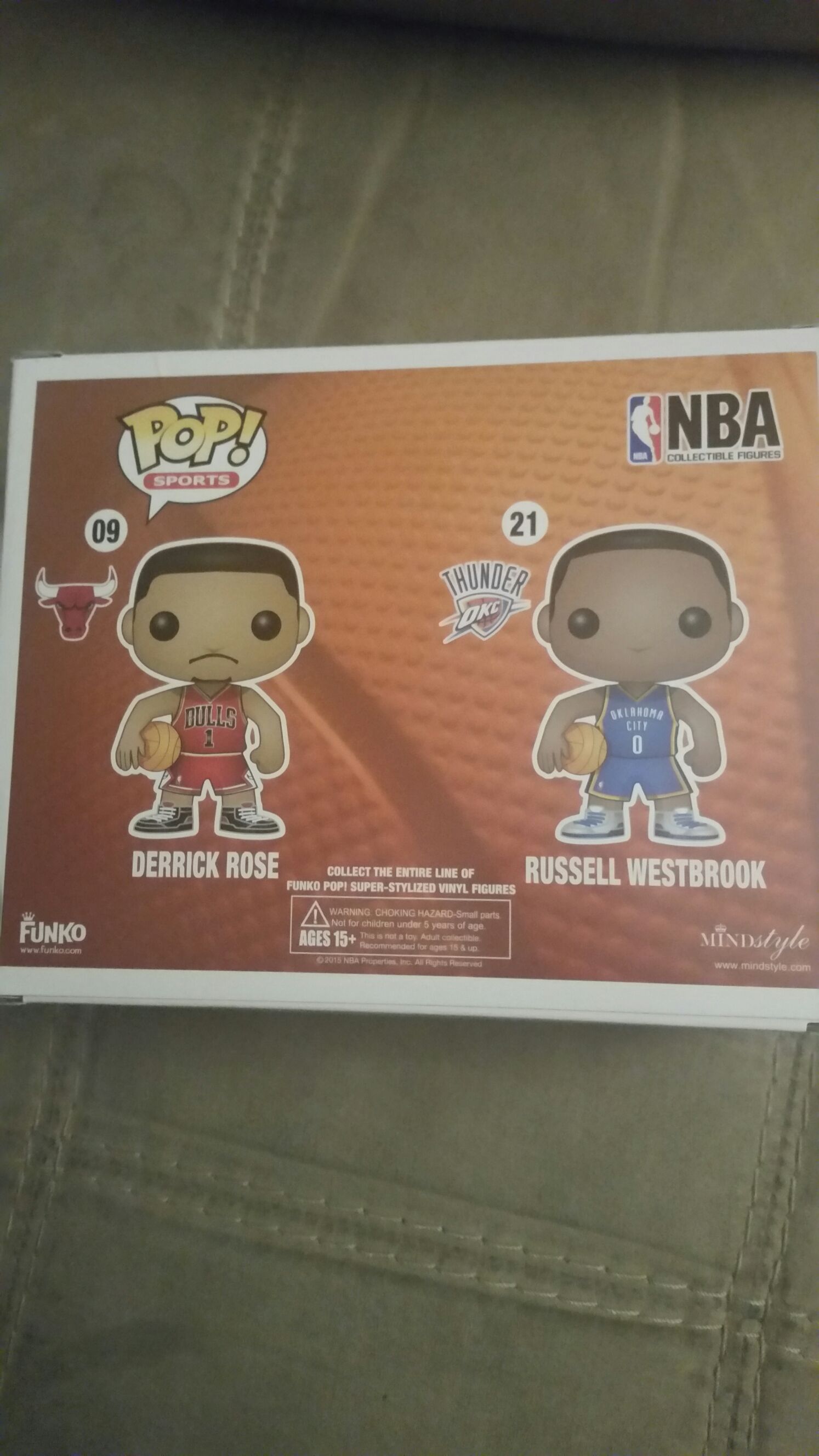 Derrick Rose vs. Russell Westbrook (2 Pack) - NBA vinyl figure collectible [Barcode 846626011460] - Main Image 2