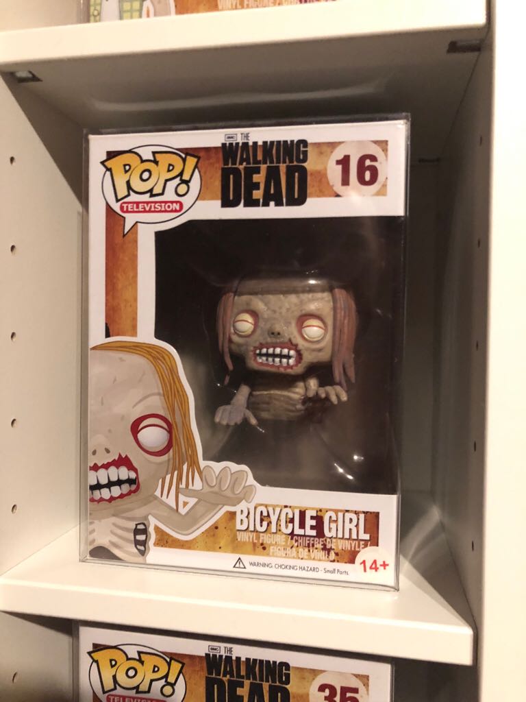 AMC #16 Bicycle Girl - The Walking Dead vinyl figure collectible - Main Image 2