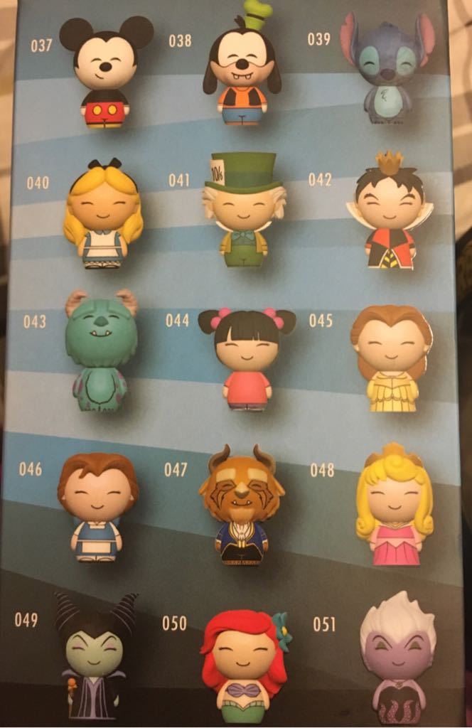 Aurora - Sleeping Beauty vinyl figure collectible [Barcode 849803059958] - Main Image 2