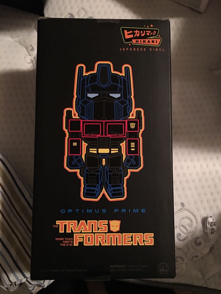 Optimus Prime - Transformers vinyl figure collectible [Barcode 849803050016] - Main Image 2