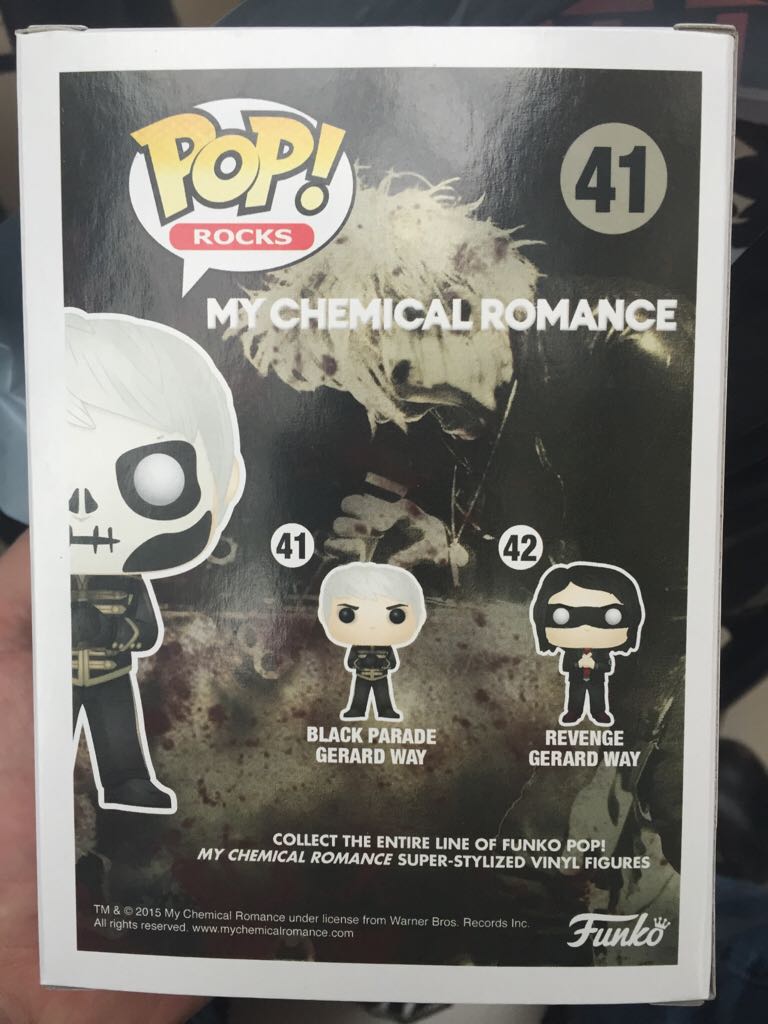 Gerard Way (Skeleton) - Musicians vinyl figure collectible [Barcode 849803075262] - Main Image 2