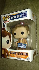 11th Doctor - Doctor Who vinyl figure collectible - Main Image 2