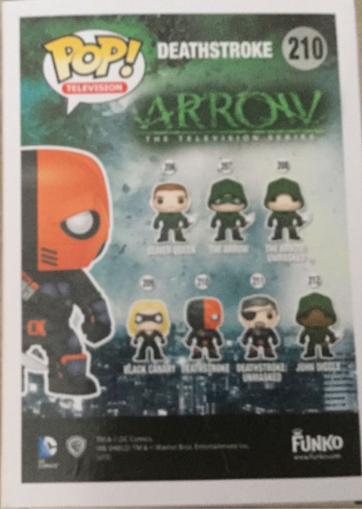 Deathstroke (Arrow) - DC Universe vinyl figure collectible - Main Image 2