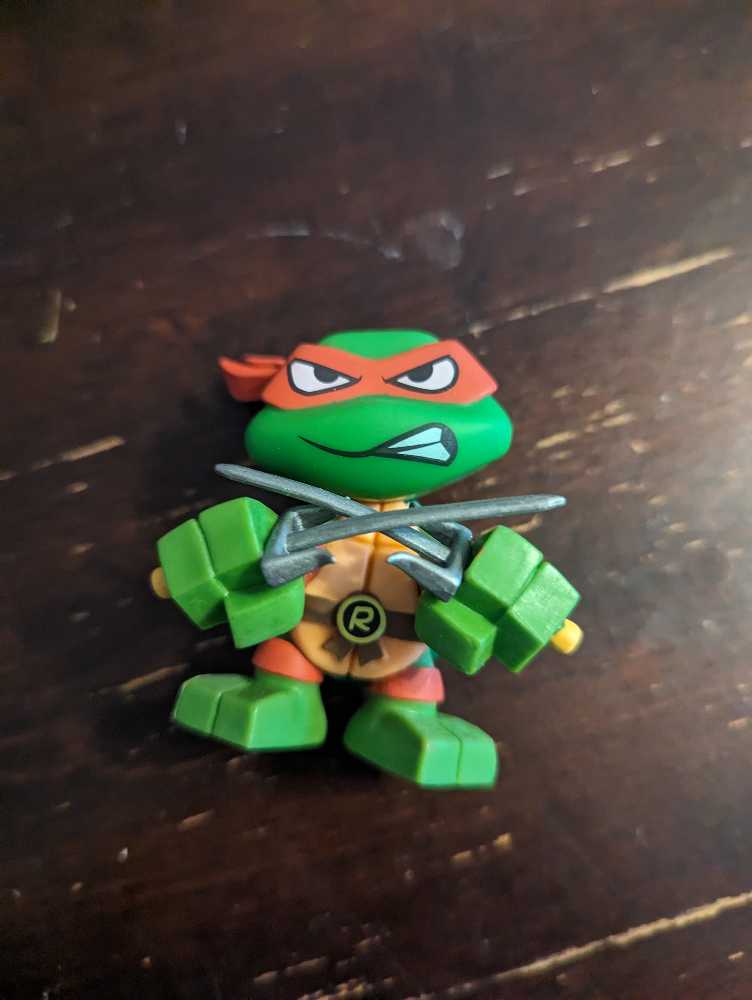 Raphael - Teenage Mutant Ninja Turtles vinyl figure collectible - Main Image 3