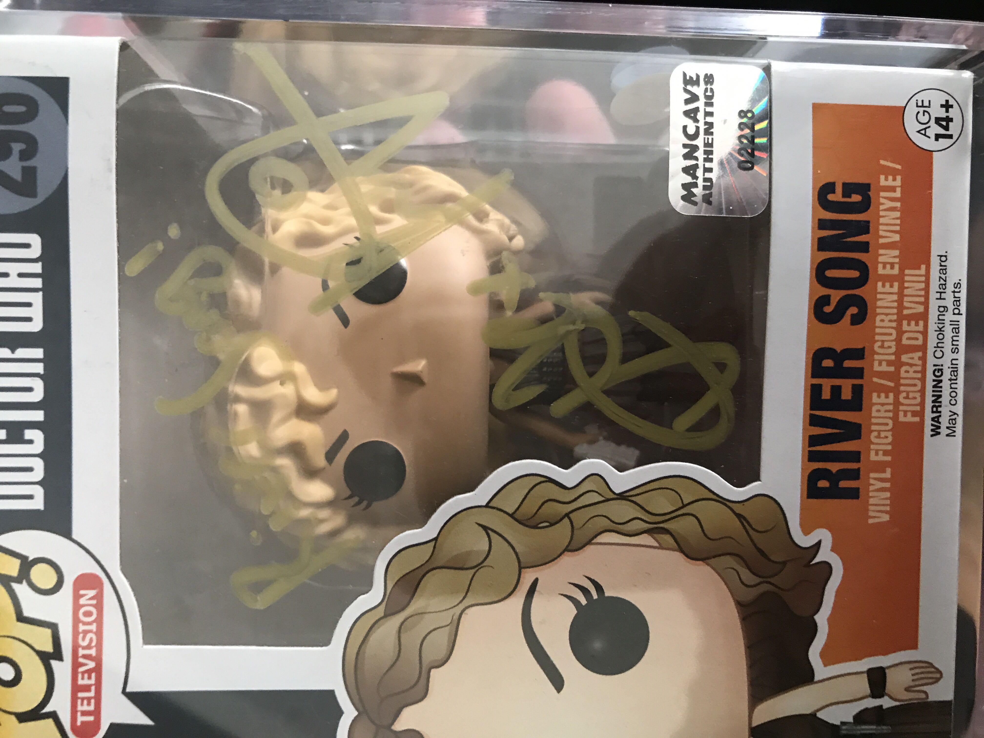 River Song - Doctor Who vinyl figure collectible [Barcode 849803062095] - Main Image 3
