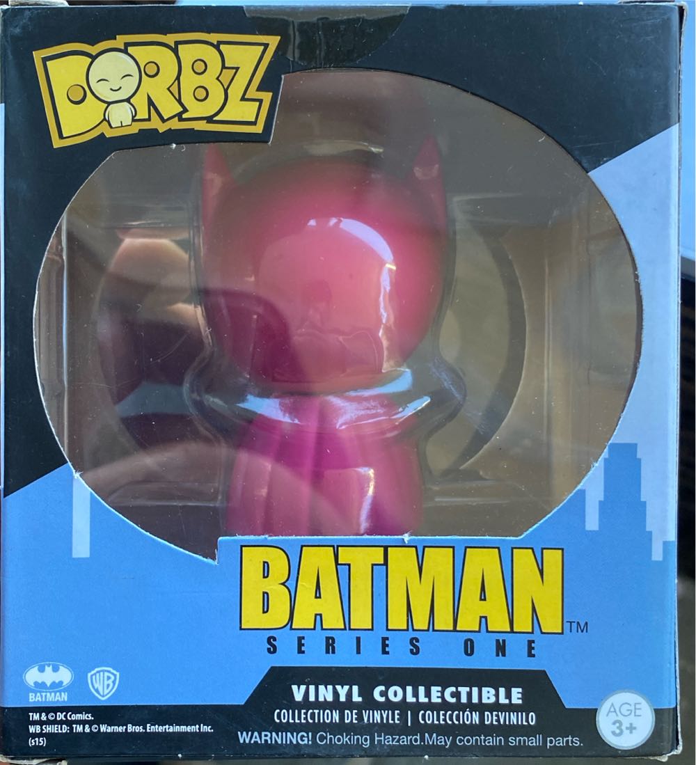 Batman Pink - Batman vinyl figure collectible [Barcode 849803069636] - Main Image 3