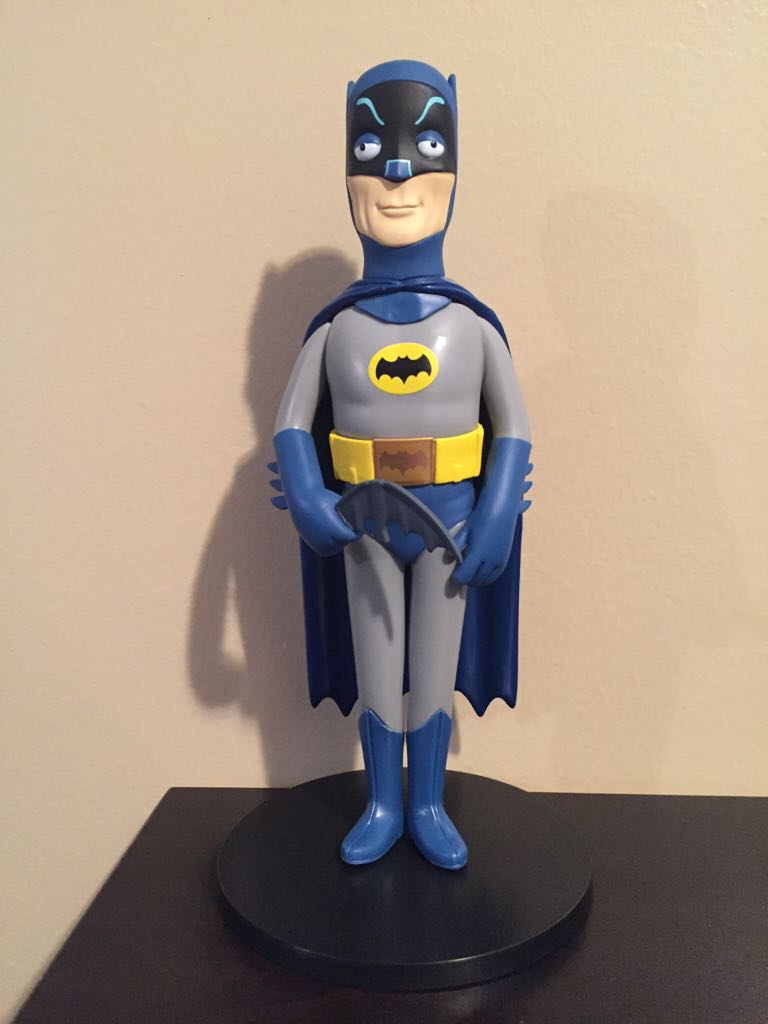 Vinyl Idolz - Batman vinyl figure collectible - Main Image 2