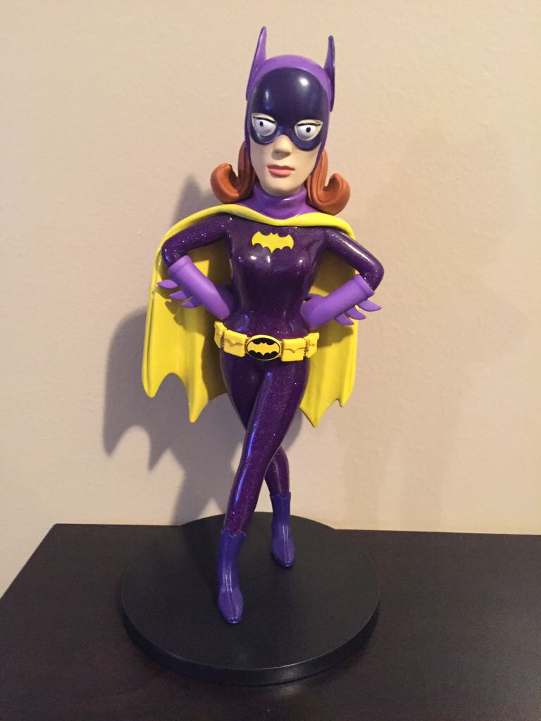 Vinyl Idolz #33: Batgirl - Batman vinyl figure collectible - Main Image 2
