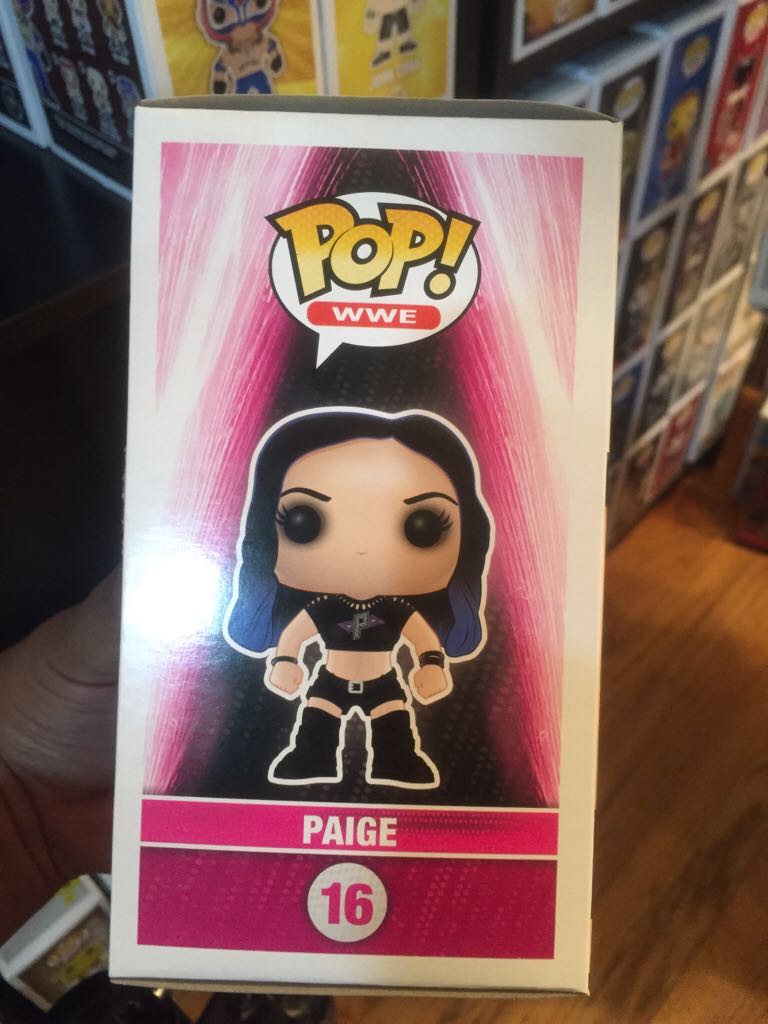 Paige Pop! 16 - WWE vinyl figure collectible [Barcode 849803065942] - Main Image 2