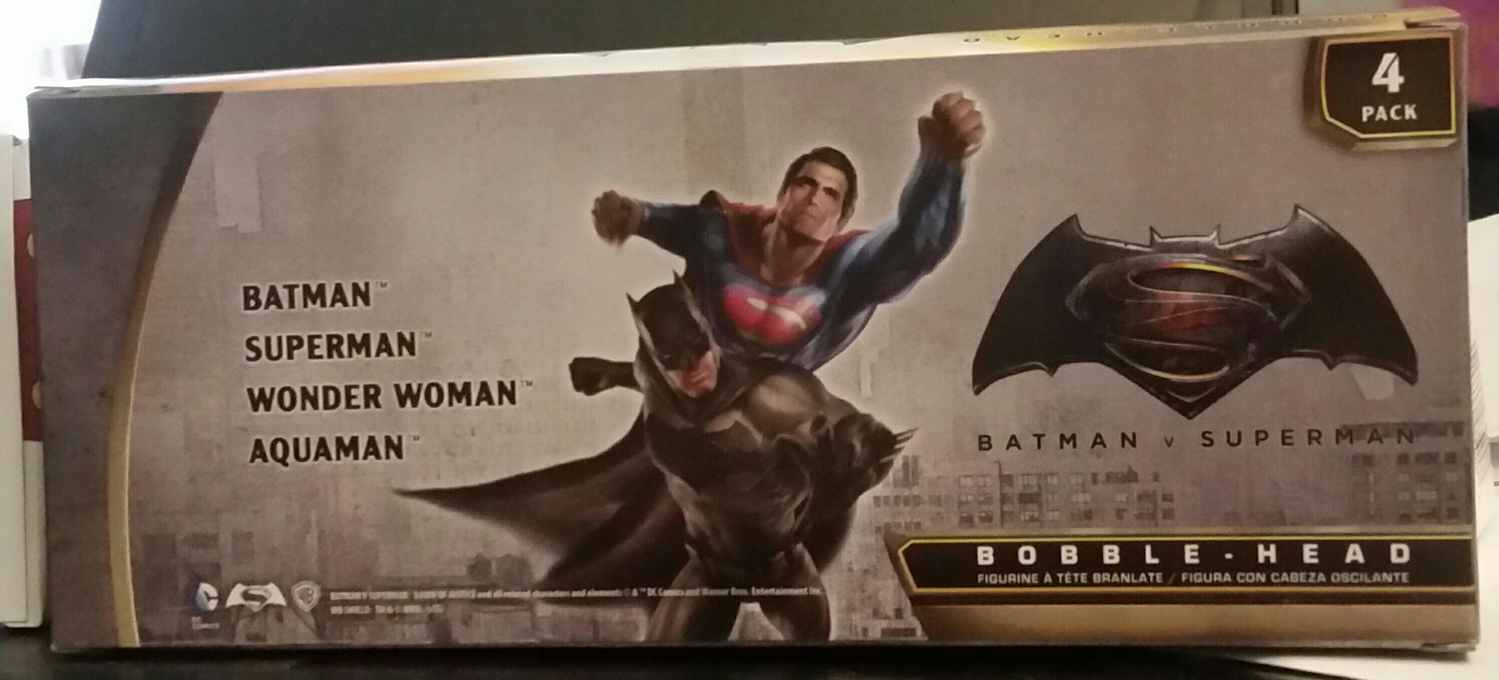 Batmsn vs Superman Mini Wacky Wobbler 4 pack  vinyl figure collectible [Barcode 849803072780] - Main Image 2