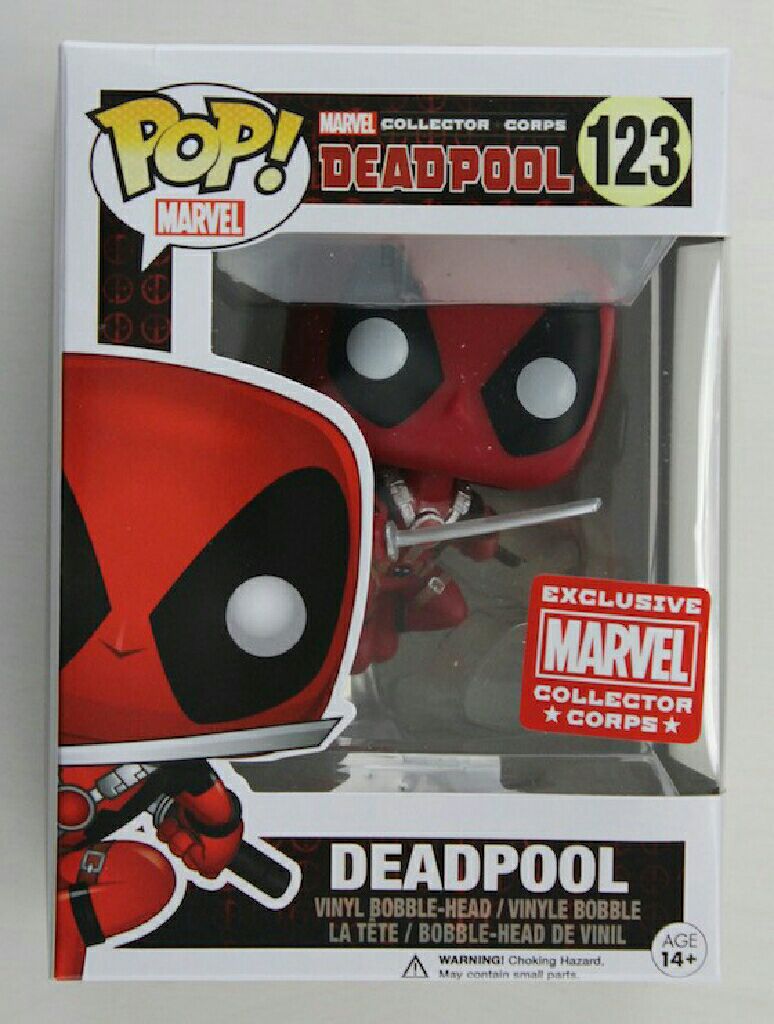 marvel collector corps deadpool  vinyl figure collectible - Main Image 2