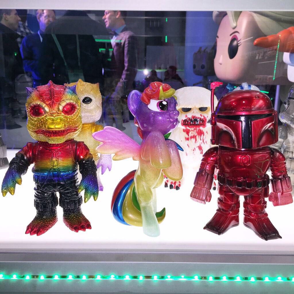 Rainbow Dash Hikari - My Little Pony vinyl figure collectible [Barcode 849803060343] - Main Image 2