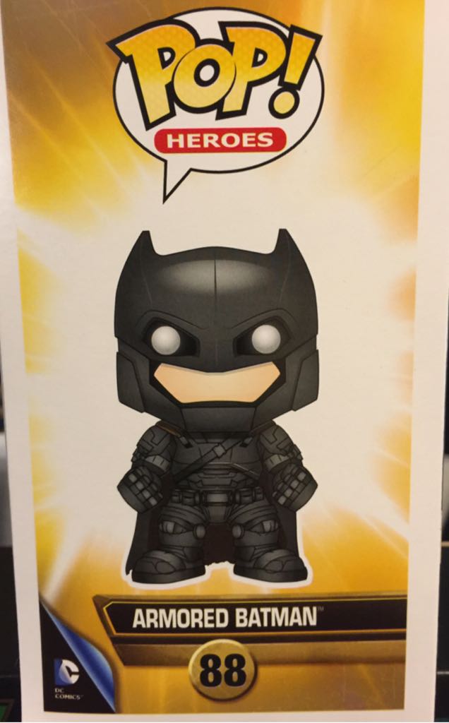 Armored Batman - DC Universe vinyl figure collectible - Main Image 2
