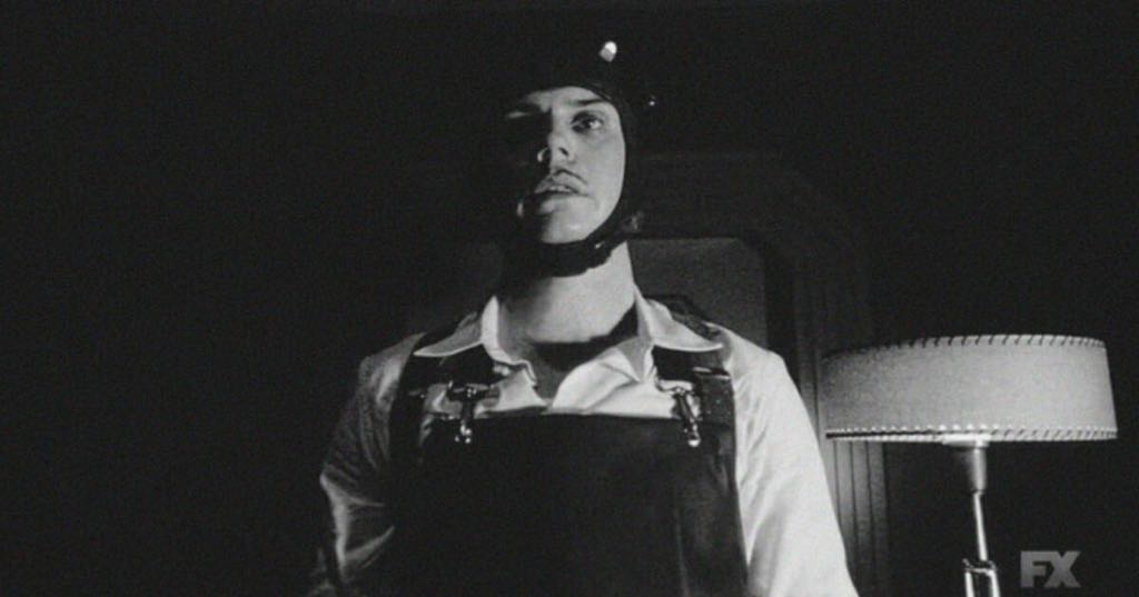 Mr.March - American Horror Story vinyl figure collectible [Barcode 849803091385] - Main Image 2