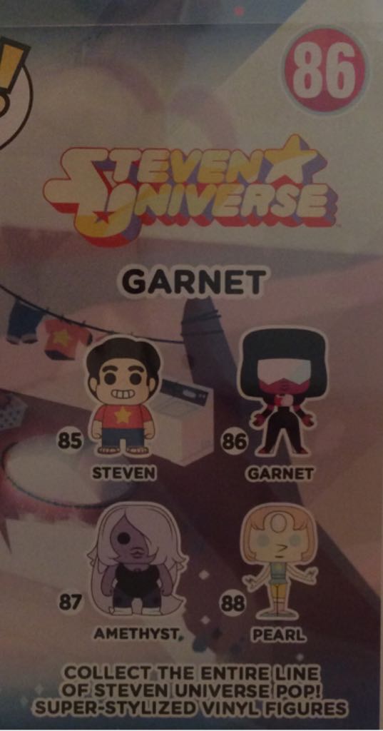 Garnet (glow in the dark) - Steven Universe vinyl figure collectible [Barcode 849803093099] - Main Image 2