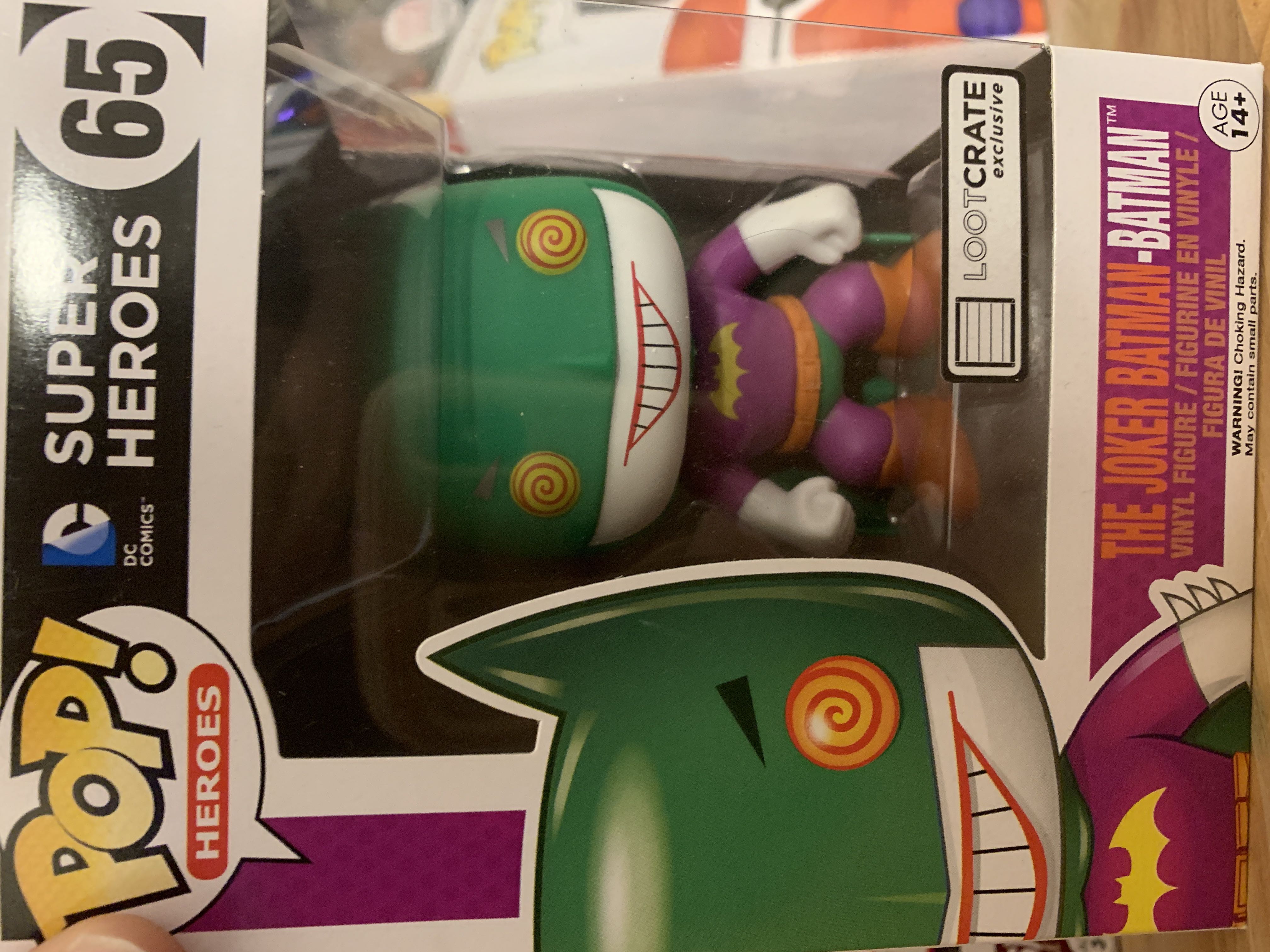 The Joker Batman-Batman  vinyl figure collectible [Barcode 8279183052300] - Main Image 2