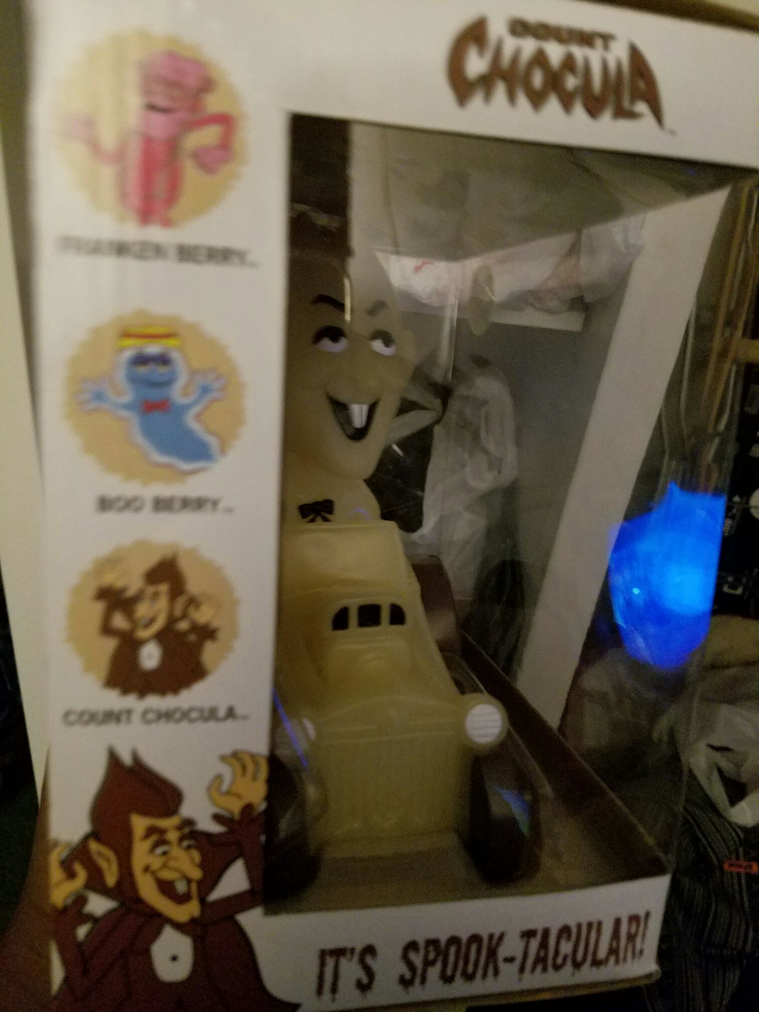 coun chocula ww - General Mills vinyl figure collectible [Barcode 830395081335] - Main Image 2