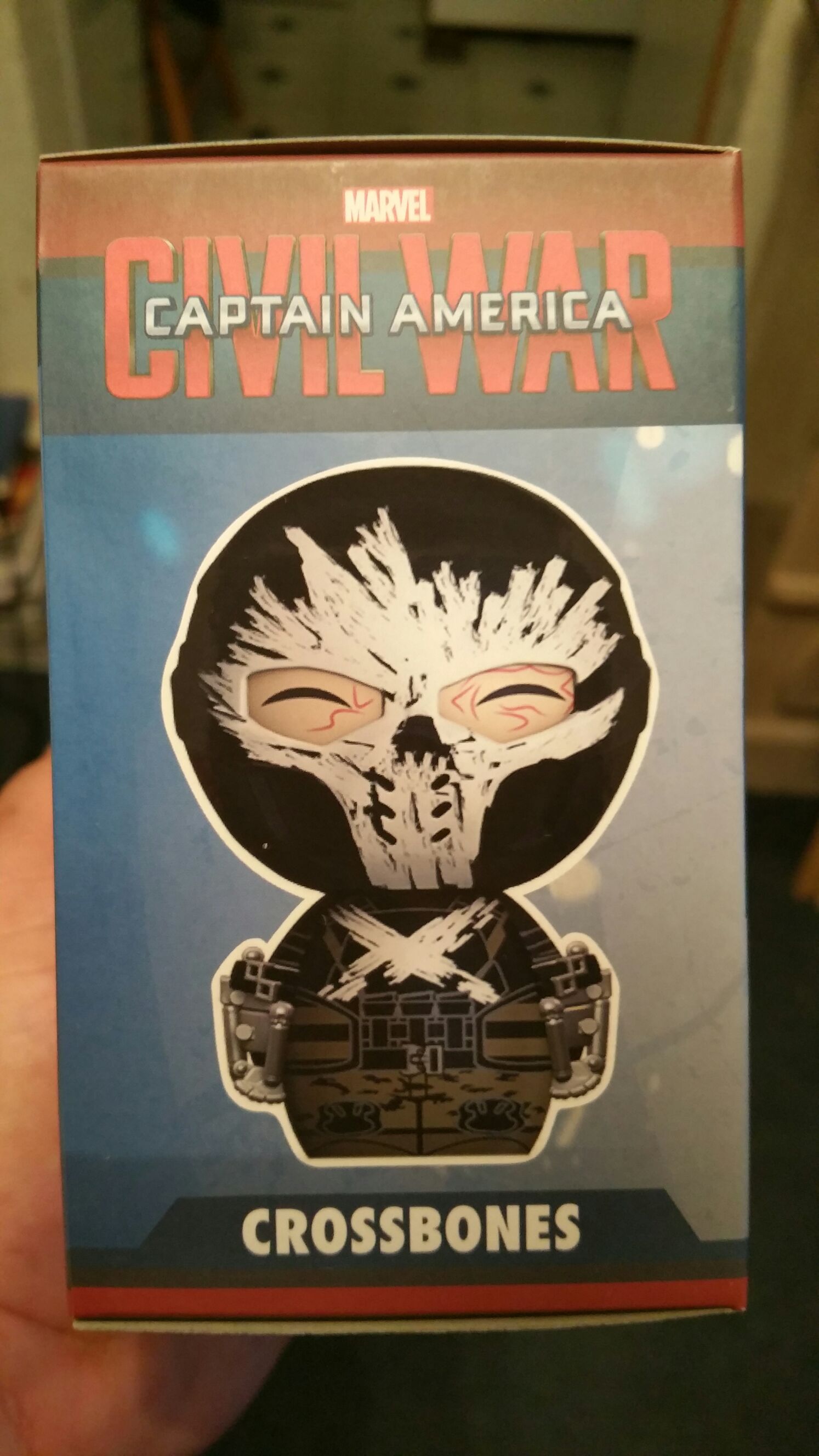 Crossbones (Civil War) - Marvel Universe vinyl figure collectible [Barcode 849803077372] - Main Image 2