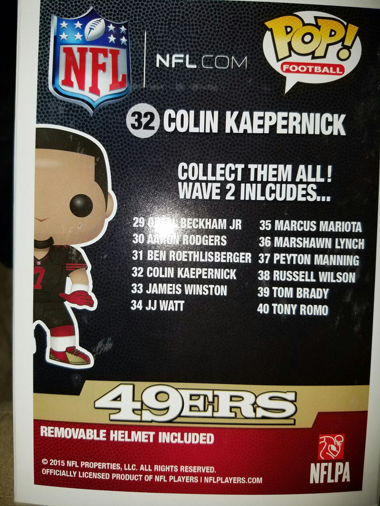Colin Kaepernick (Black) - NFL vinyl figure collectible [Barcode 849803075583] - Main Image 2