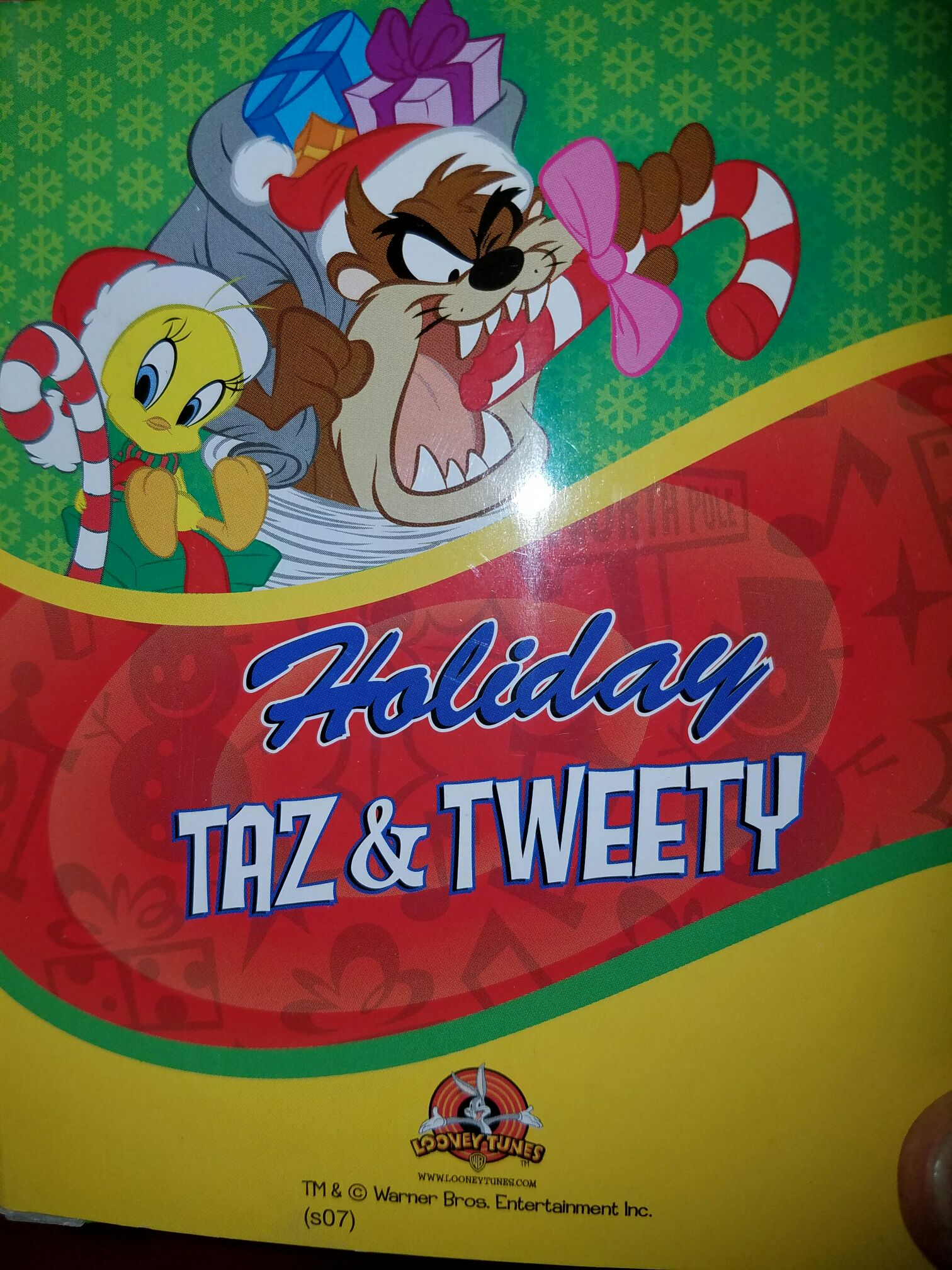 Taz and Tweety-Holiday  vinyl figure collectible [Barcode 830395082912] - Main Image 2