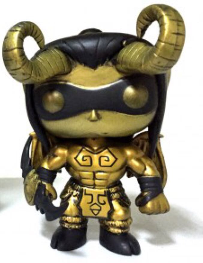Illidan (Gold) - World of Warcraft vinyl figure collectible [Barcode 849803071561] - Main Image 2