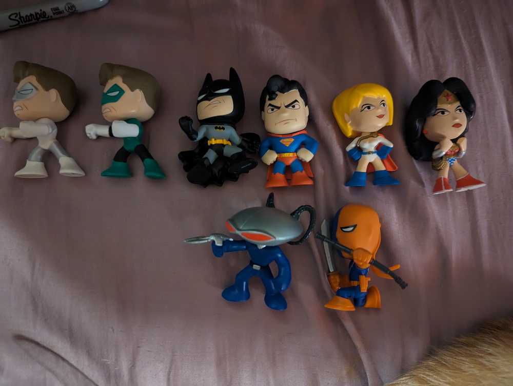 Power Girl (Blind Box)  vinyl figure collectible - Main Image 2