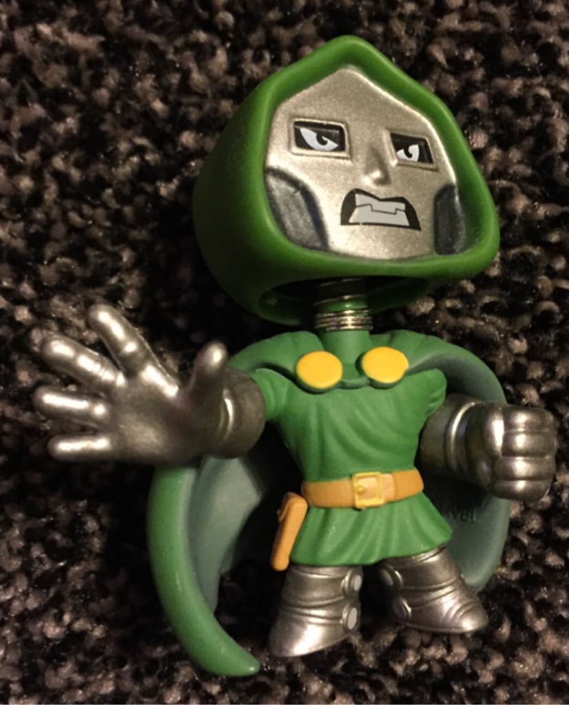 Dr. Doom  vinyl figure collectible - Main Image 1