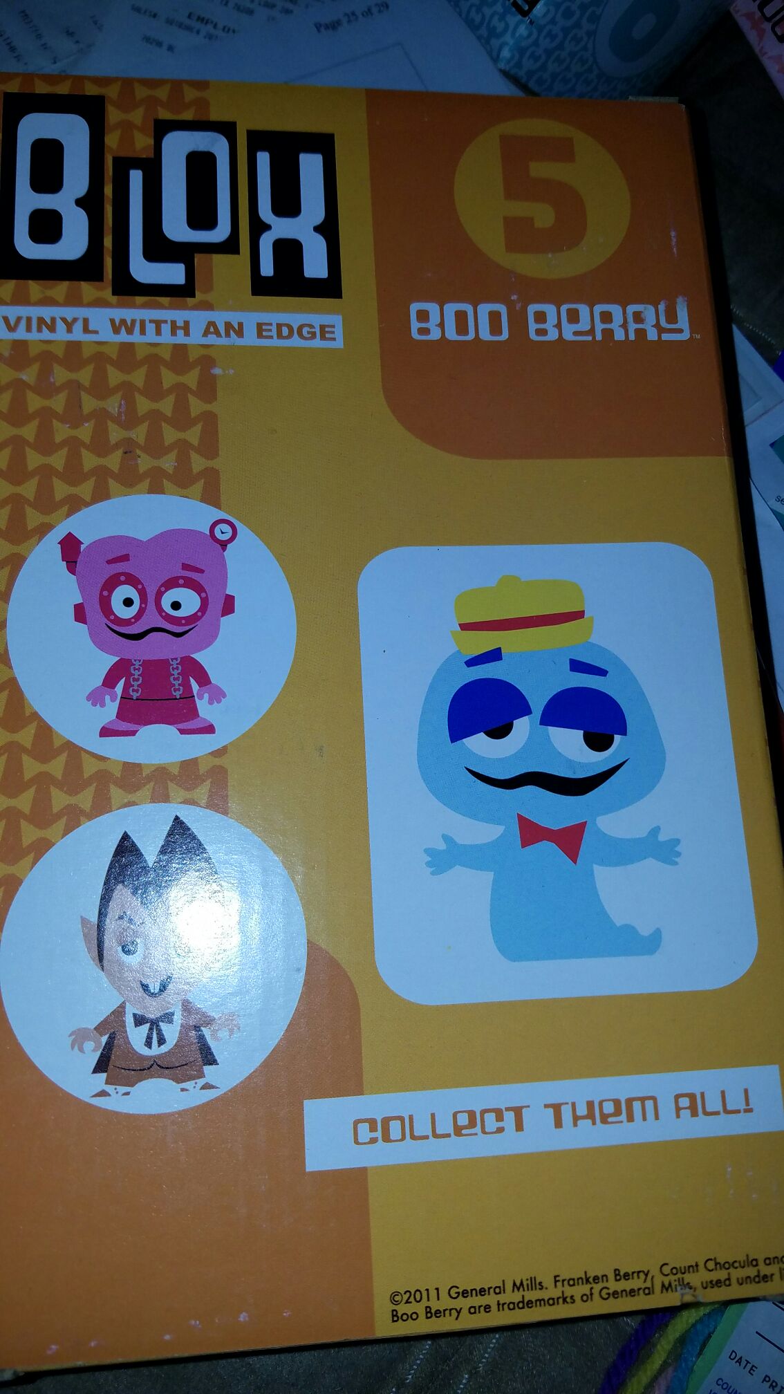Boo Berry Blox - General Mills vinyl figure collectible [Barcode 830395024592] - Main Image 2