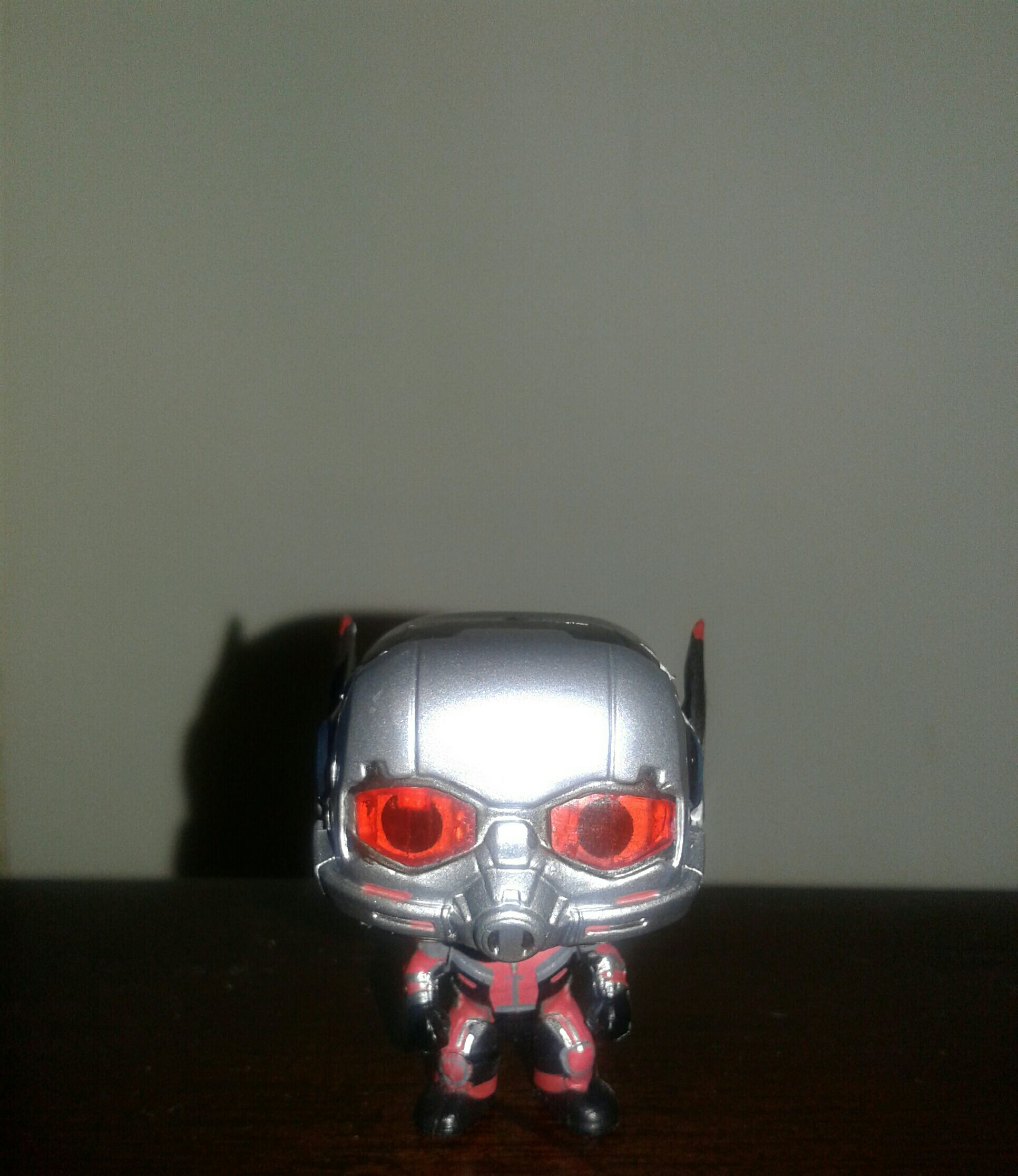 Ant-Man - Ant-Man and the Wasp vinyl figure collectible [Barcode 849803095154] - Main Image 2