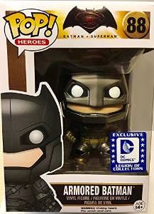 Armored Batman $22  vinyl figure collectible [Barcode 0762758318362] - Main Image 2
