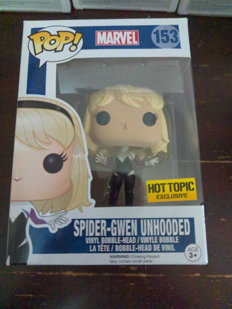 Spider-Gwen (Unhooded) $18  vinyl figure collectible - Main Image 3