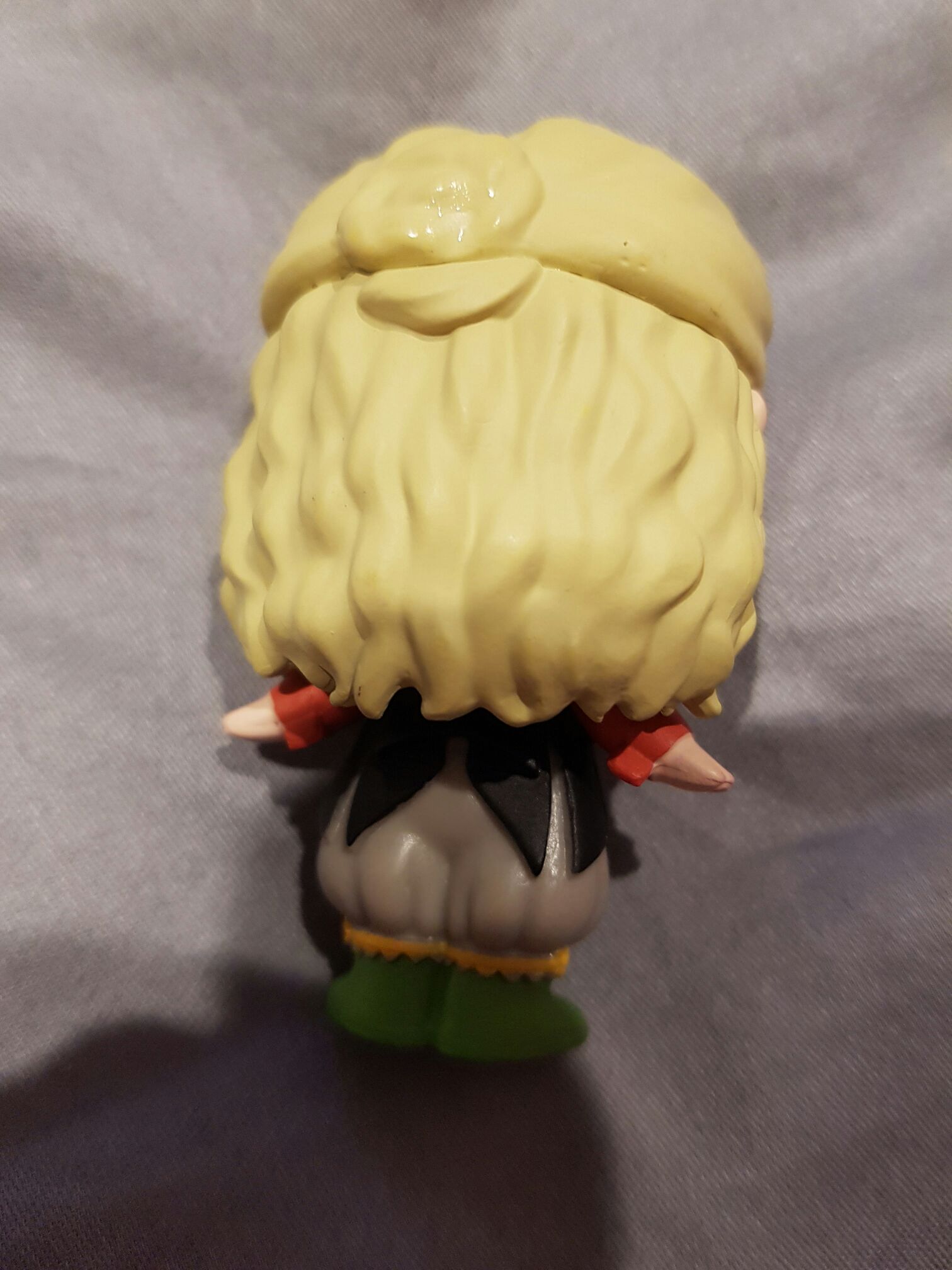 Alice Kingsleigh Red Coat  vinyl figure collectible - Main Image 2