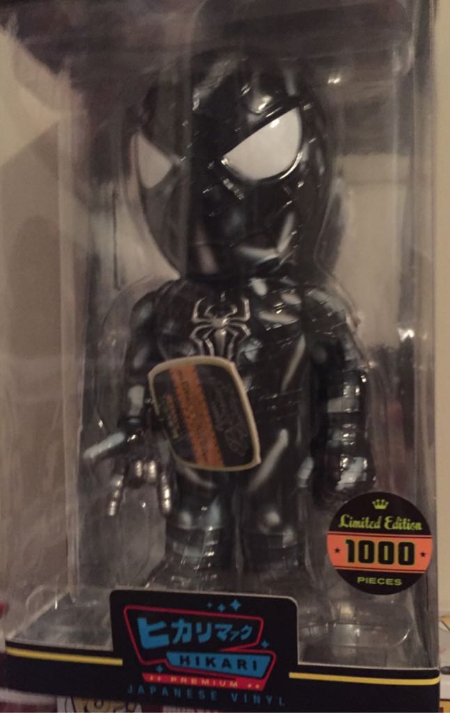 Alice Kingsleigh (Military Uniform)