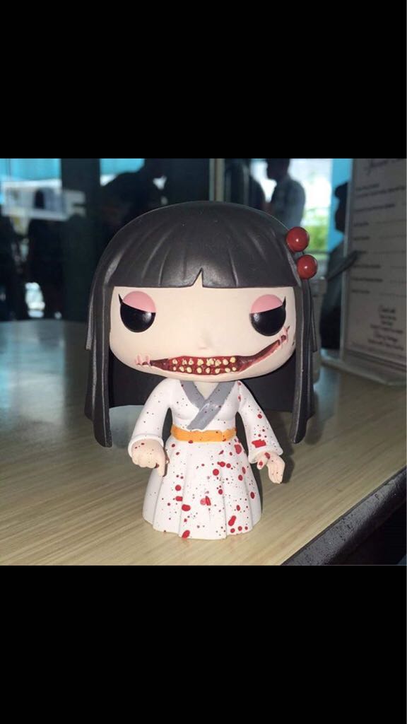 Kuchisake - Legendary Creatures and Myths vinyl figure collectible - Main Image 2